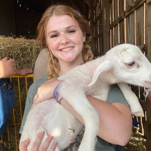 Meet your Posher, Hannah